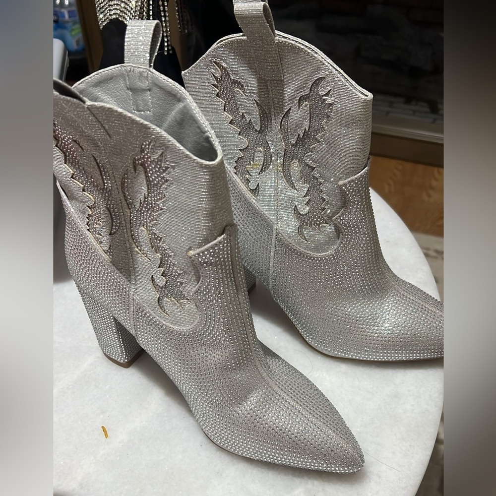 Silver Heeled Boots with Reflective Finish